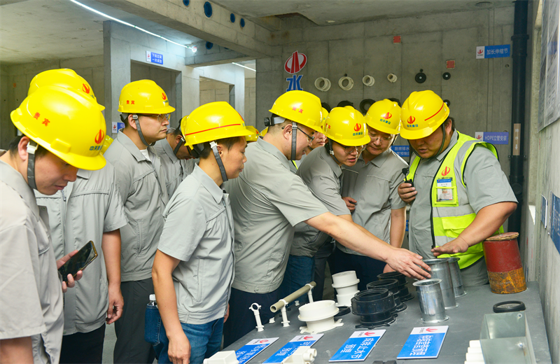 为进一步推进优质客户高效履约，提升交付品质、达成客户满意，2025年6月25日，俄罗斯专享会294建设集团在上海组织召开2025年越秀地产、华润置业客户履约推进会。